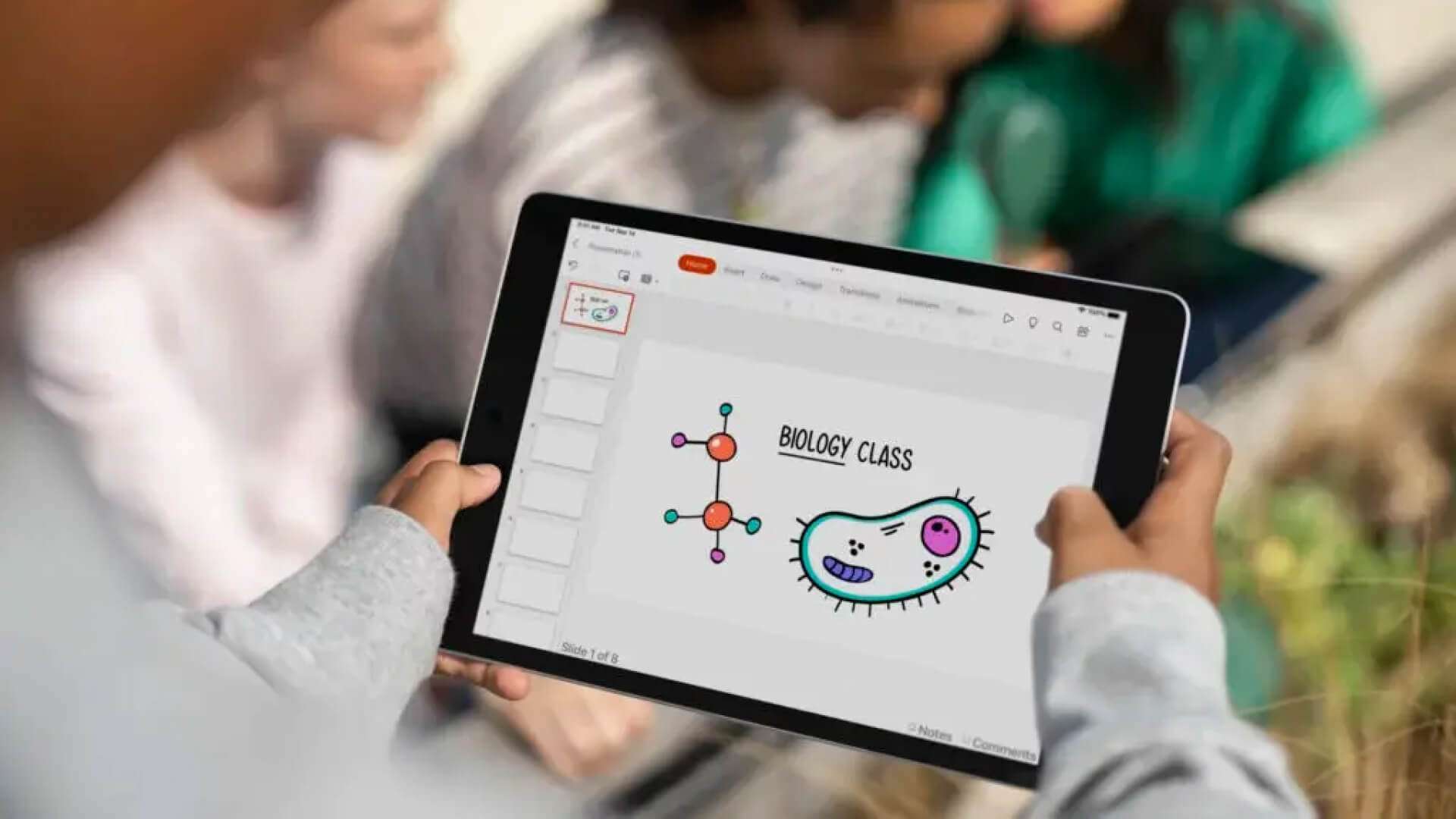 Apple - Créez des devoirs attrayants avec l’app Pour l’école.