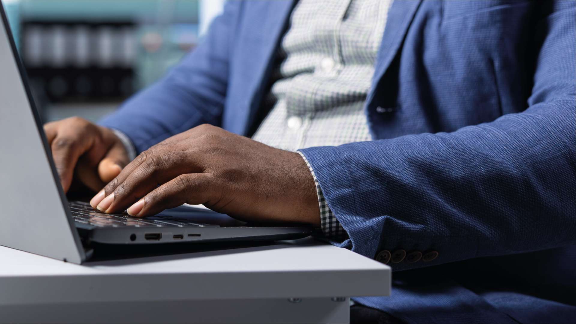 Heliaq Cyberdiag Background